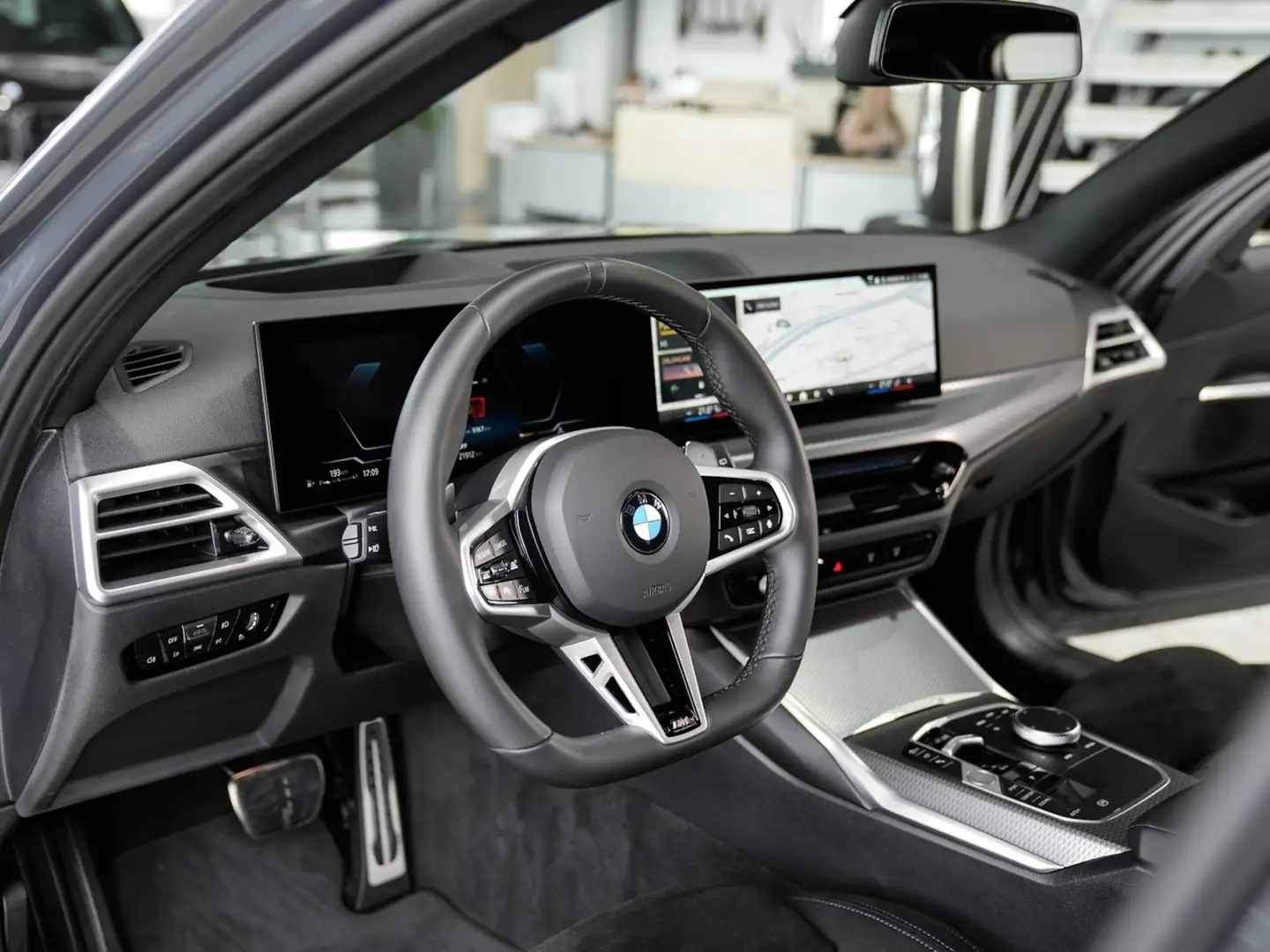 BMW 320 320d Touring M Sport 360K ACC Komfortzug. Grau - 2
