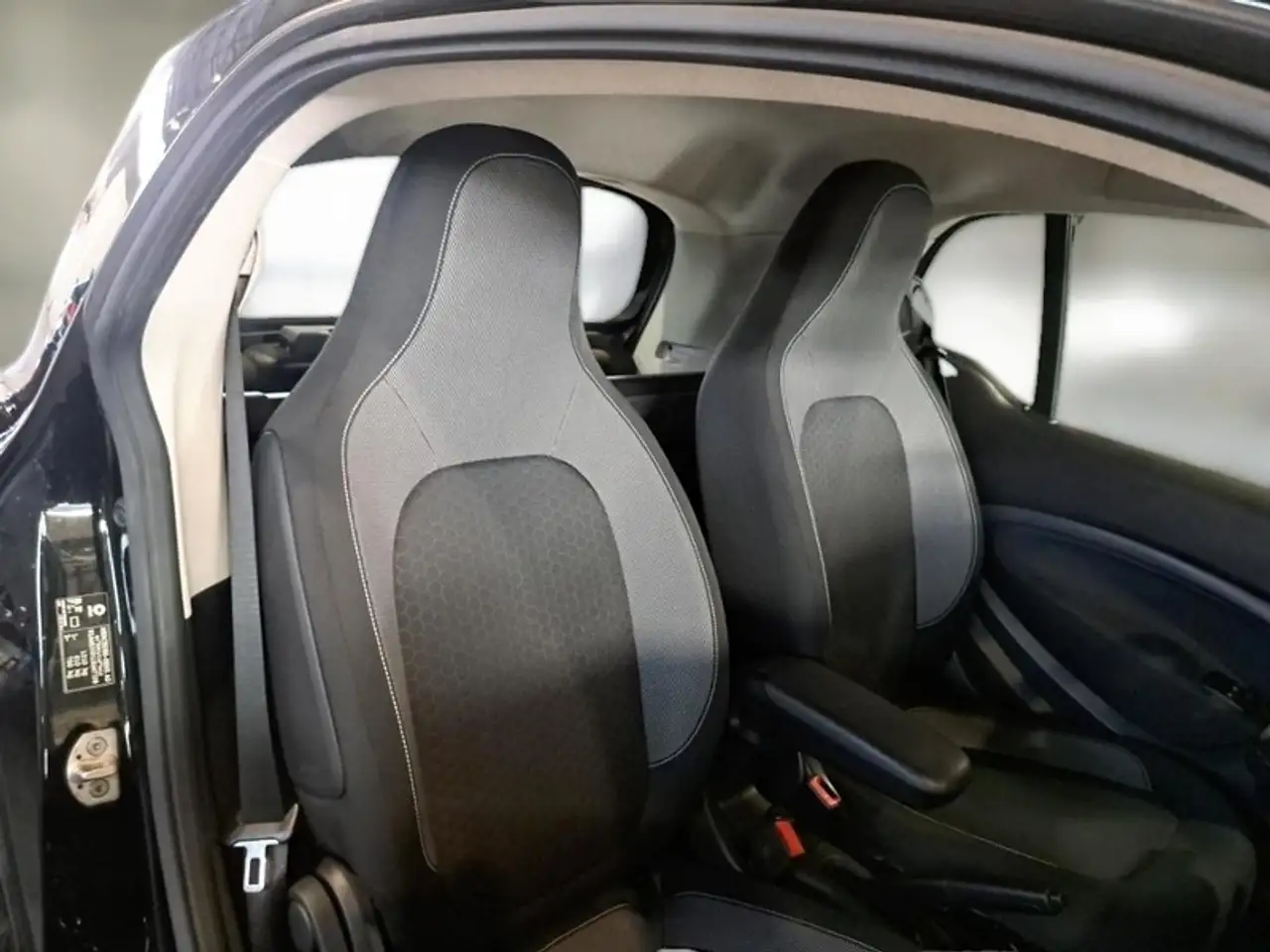 smart forTwo 2021 — фото 10