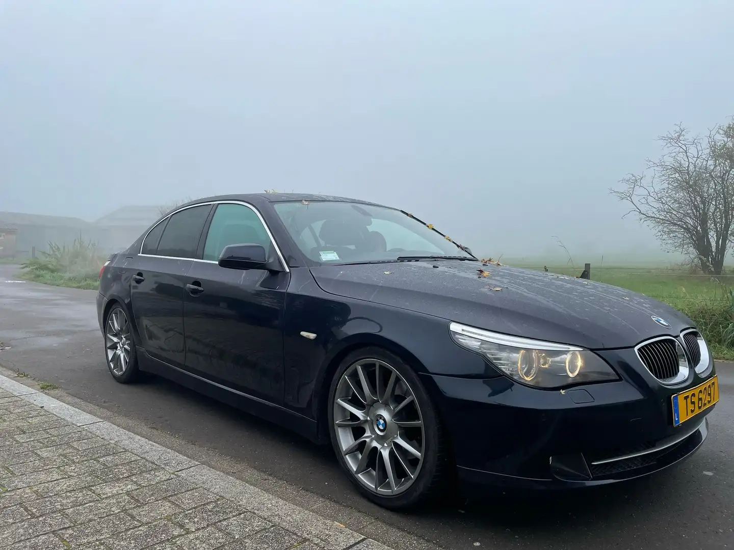 BMW 525 525i Touring Aut. Edition Exclusive Černá - 1