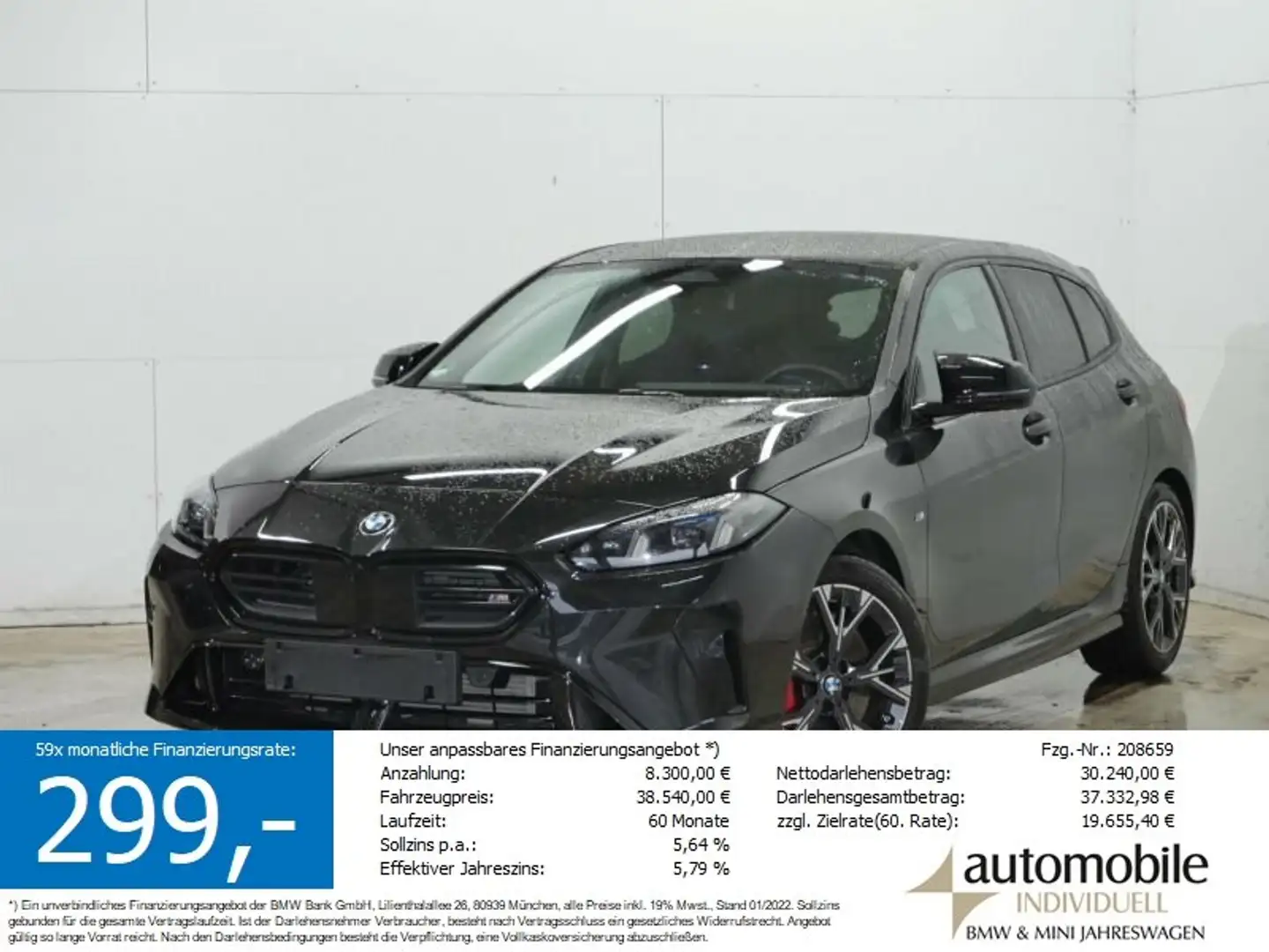 BMW 135 M xDr. M Sport Pro Widescreen LED H&K DAB Zwart - 1