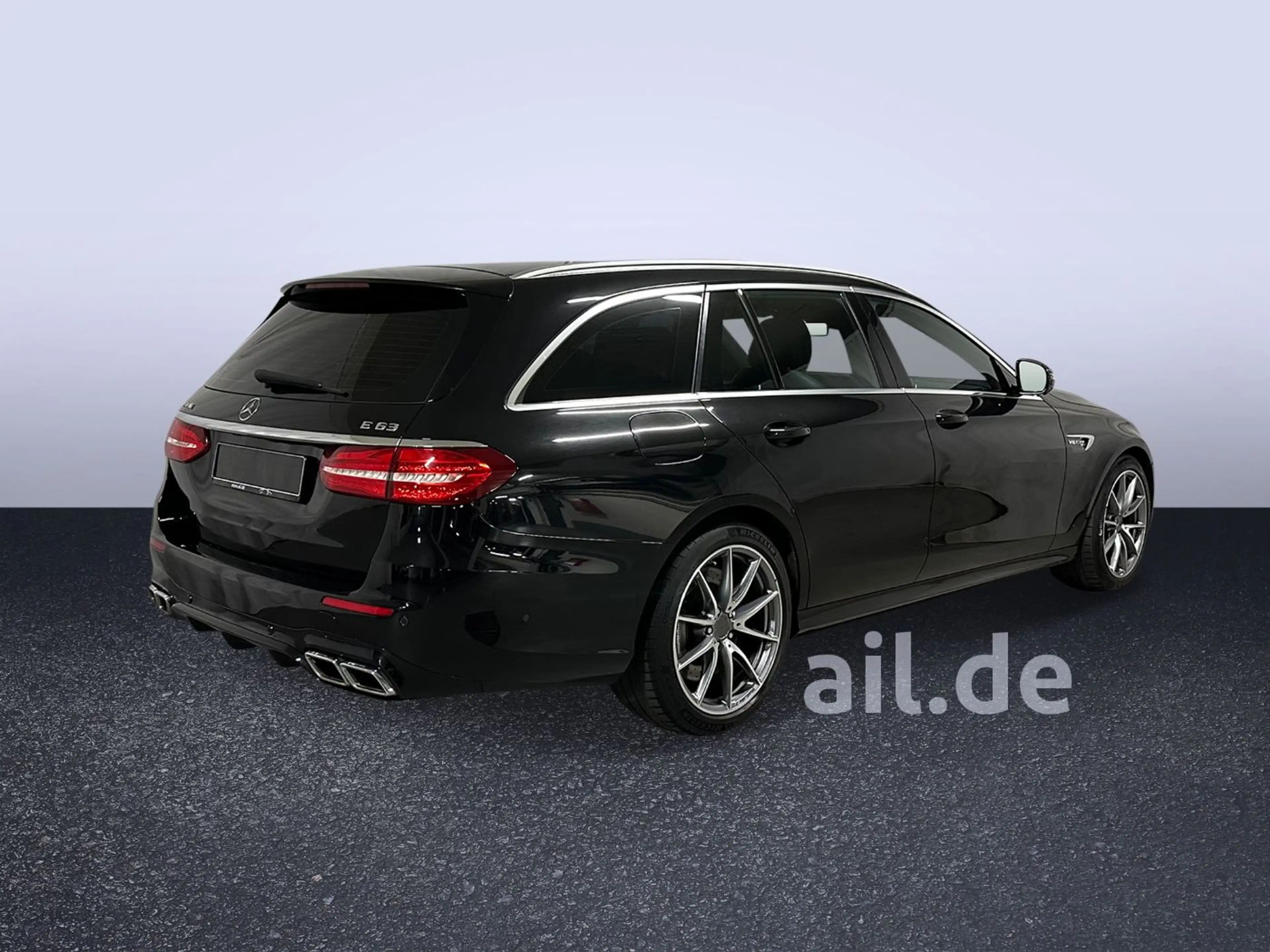 Mercedes-Benz E 63 AMG 4Matic+ LED  Navi Pano 360 Kam. LM — photo 15