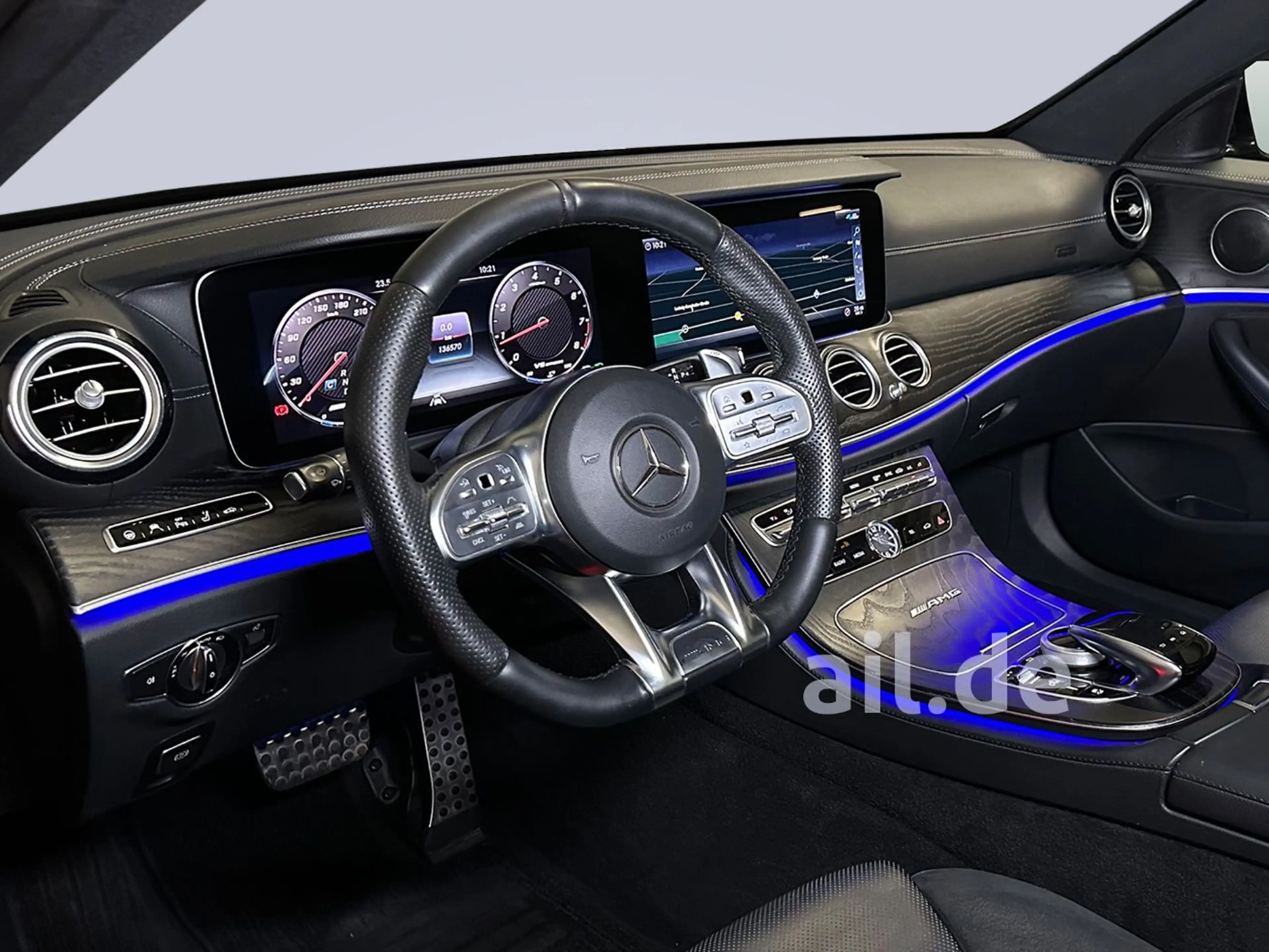 Mercedes-Benz E 63 AMG 4Matic+ LED  Navi Pano 360 Kam. LM — photo 7