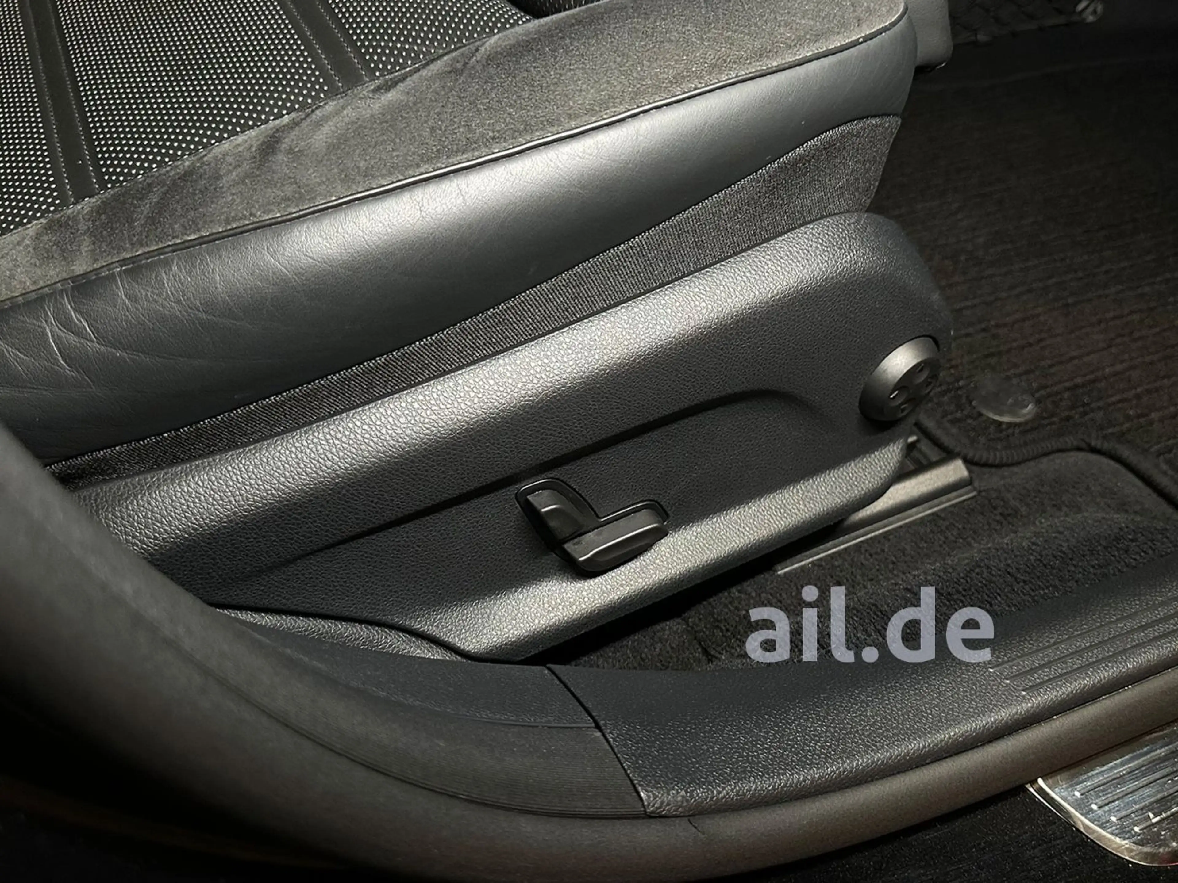 Mercedes-Benz E 63 AMG 4Matic+ LED  Navi Pano 360 Kam. LM — photo 13