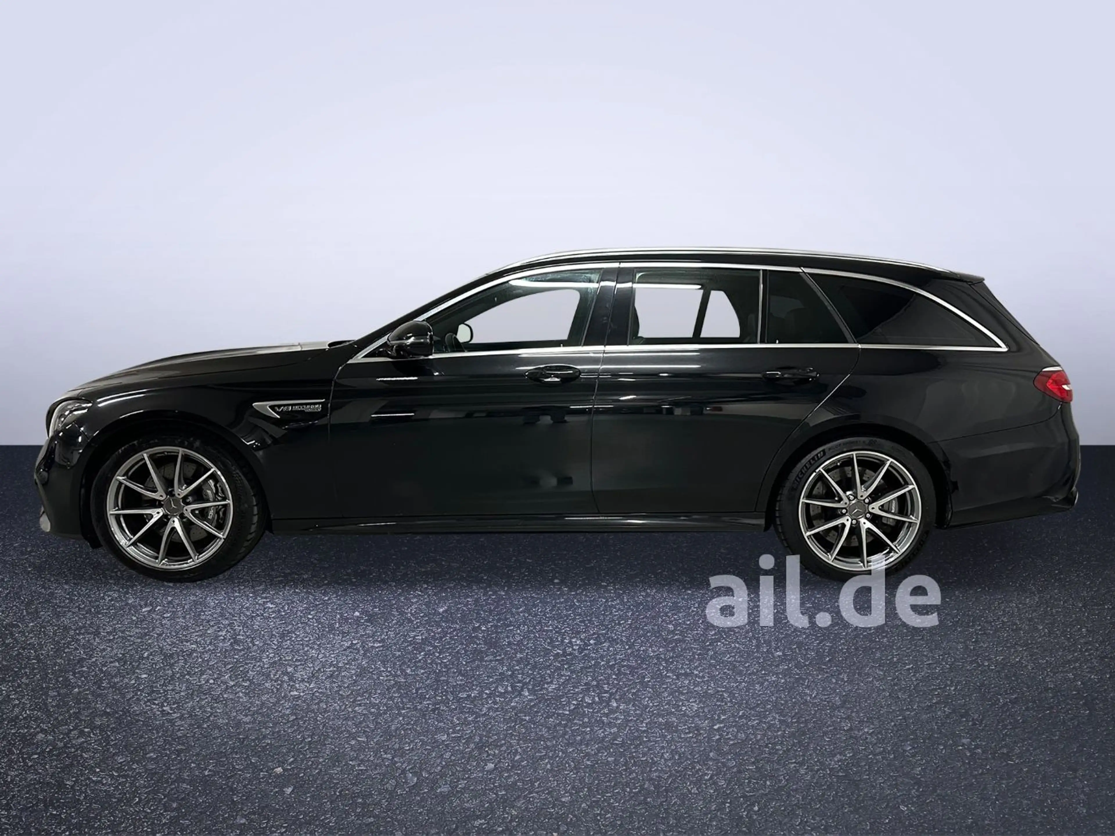 Mercedes-Benz E 63 AMG 4Matic+ LED  Navi Pano 360 Kam. LM — photo 6