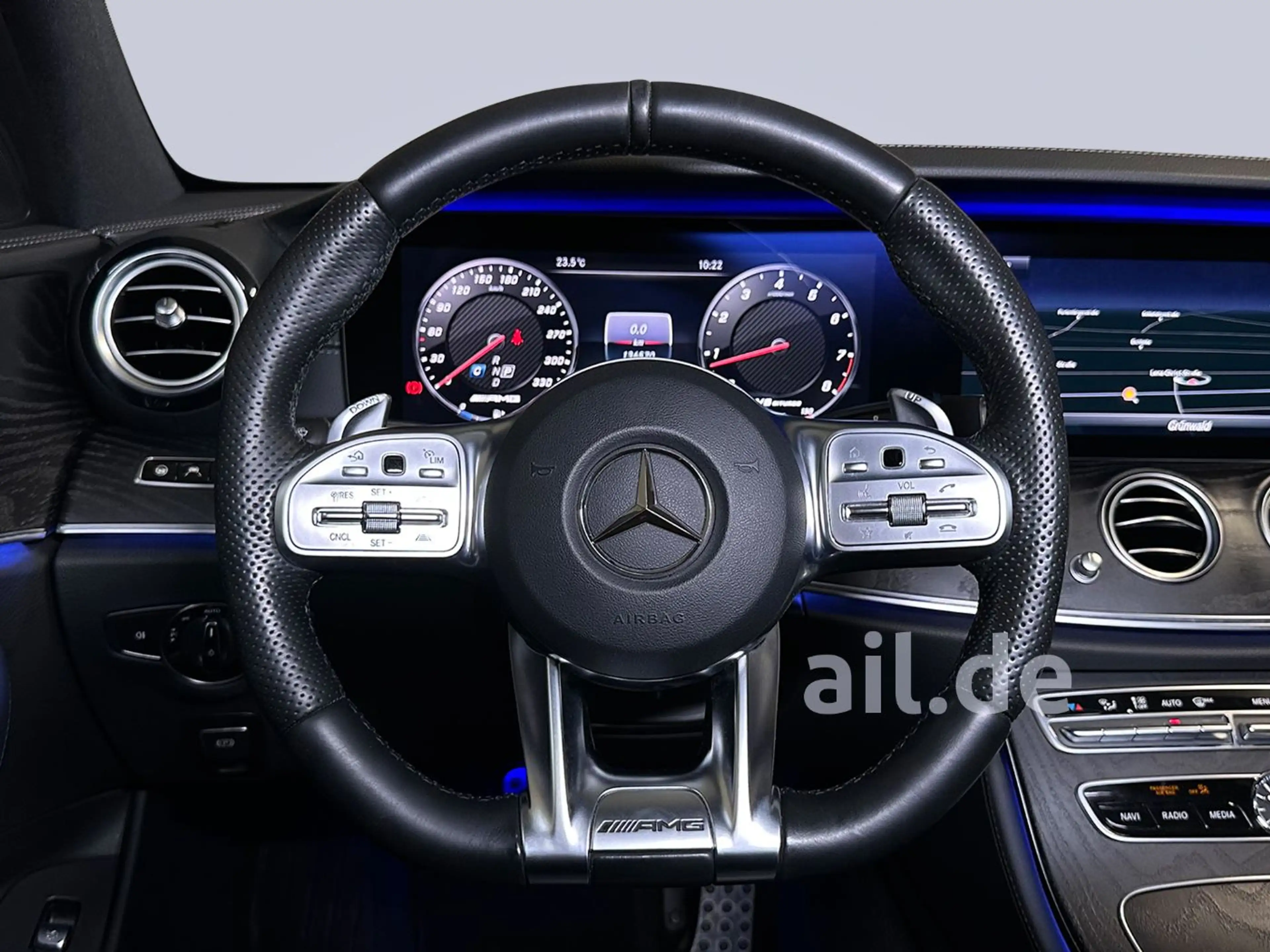Mercedes-Benz E 63 AMG 4Matic+ LED  Navi Pano 360 Kam. LM — photo 12