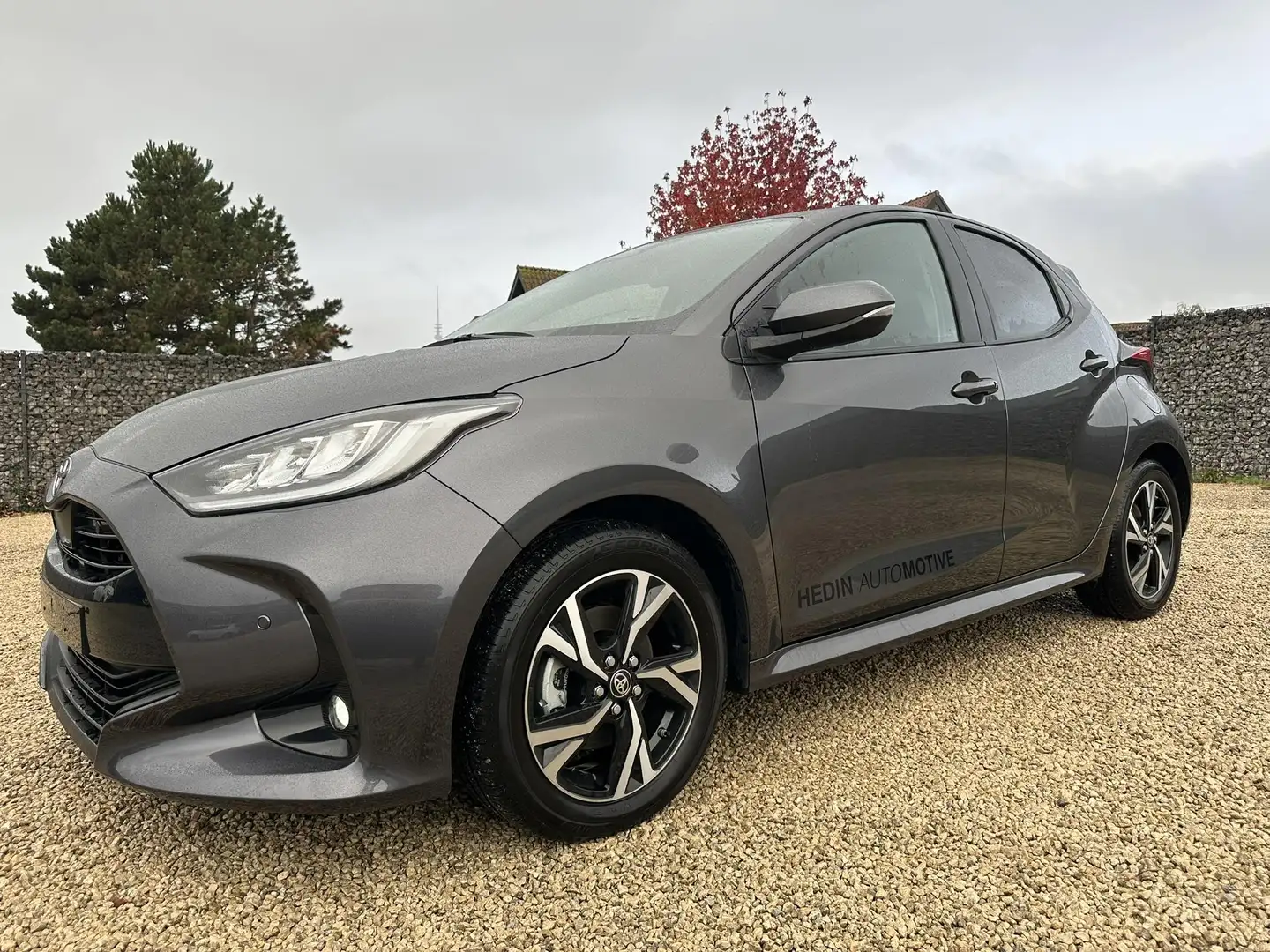 Toyota Yaris 1.5 VVT-i Hybrid 85kW Iconic e-CVT - 1