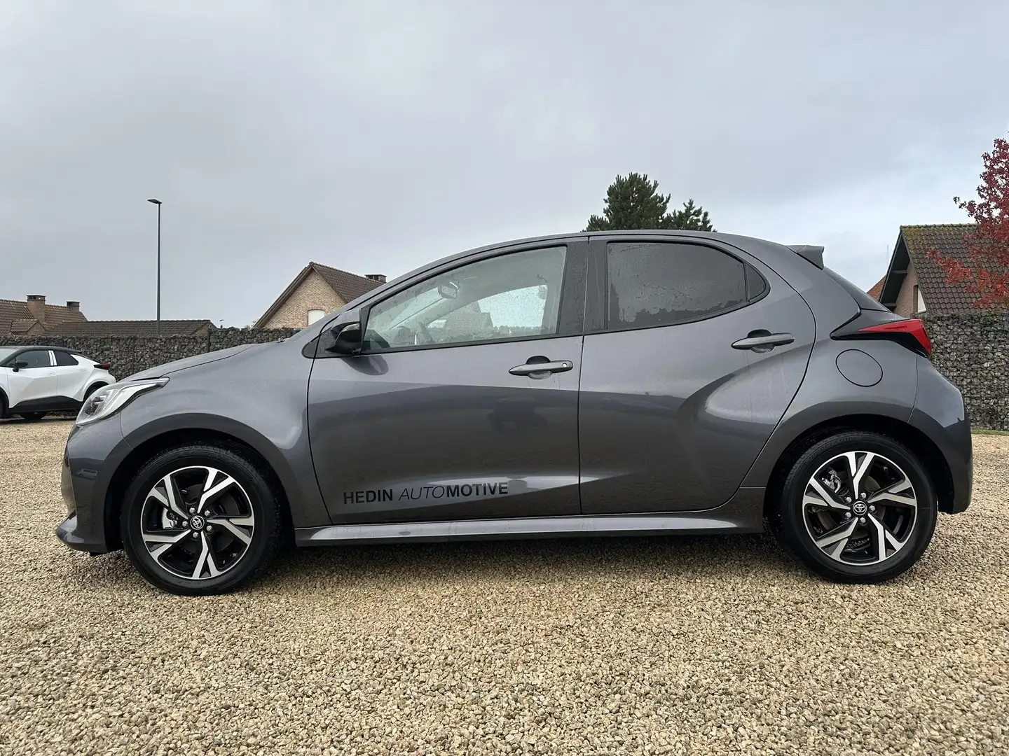 Toyota Yaris 1.5 VVT-i Hybrid 85kW Iconic e-CVT - 2