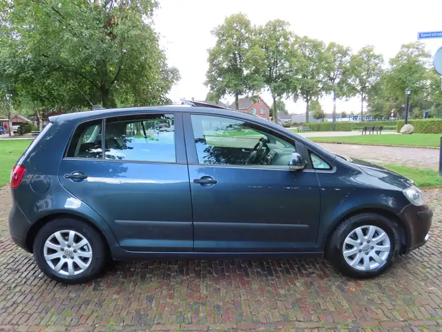 Volkswagen Golf Plus view 3