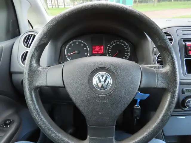 Volkswagen Golf Plus view 12