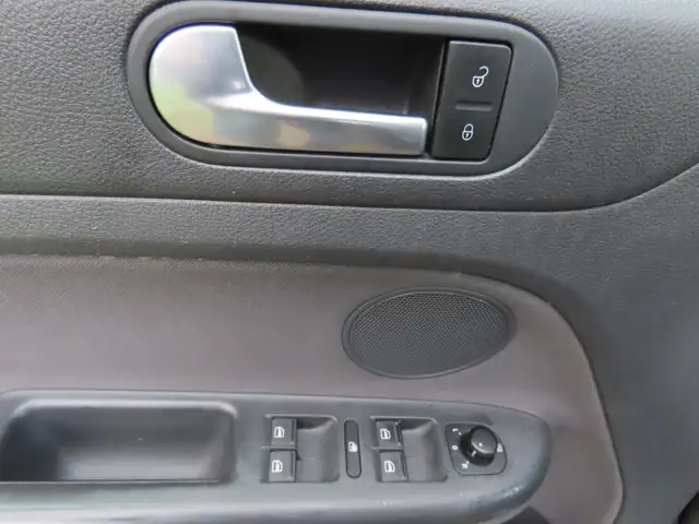 Volkswagen Golf Plus view 20