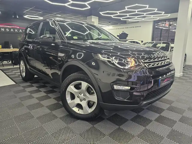 Land Rover Discovery FWD BASE