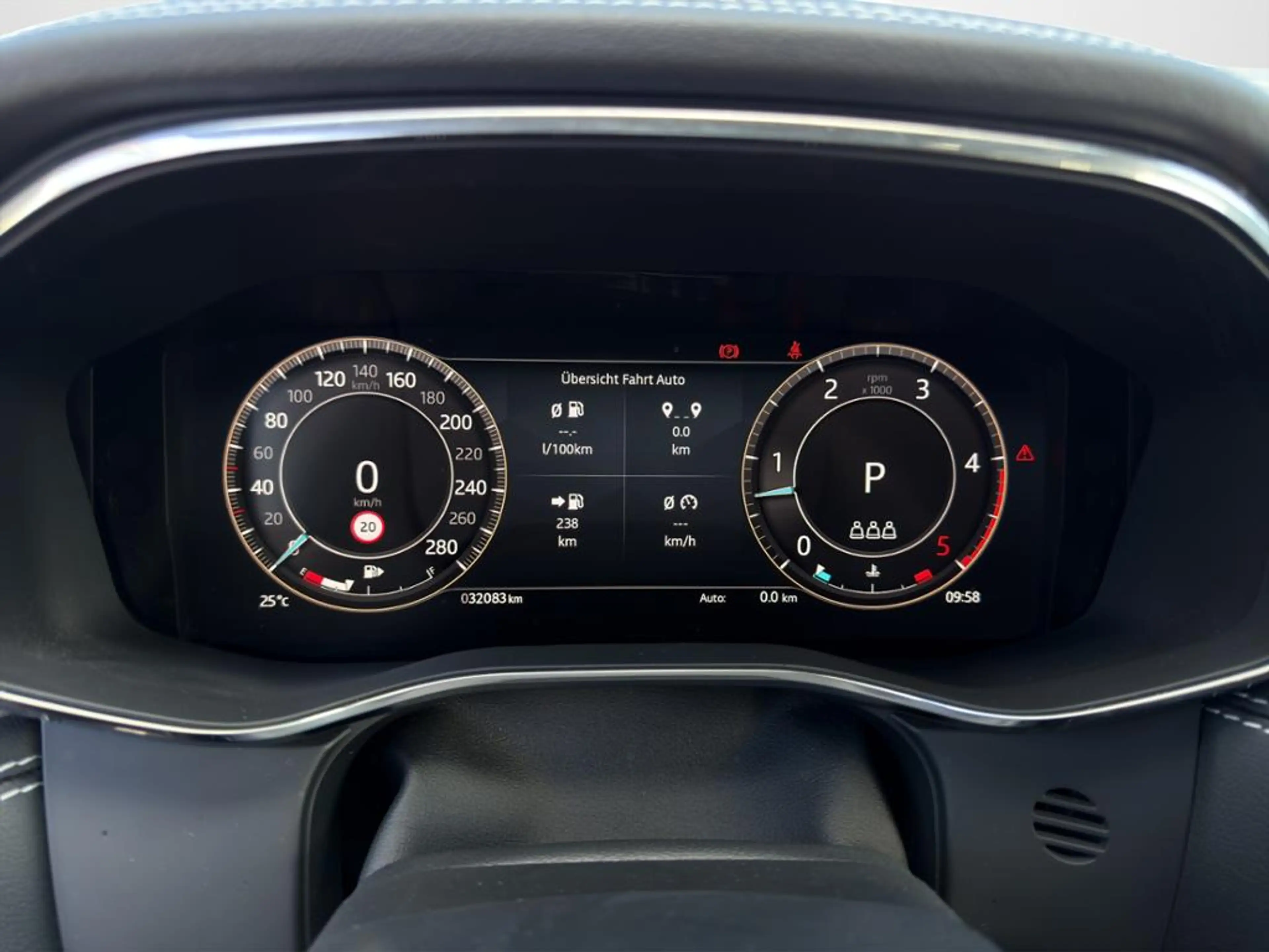 Jaguar F-Pace *Verkauf im Kundenauftrag!* — photo 14