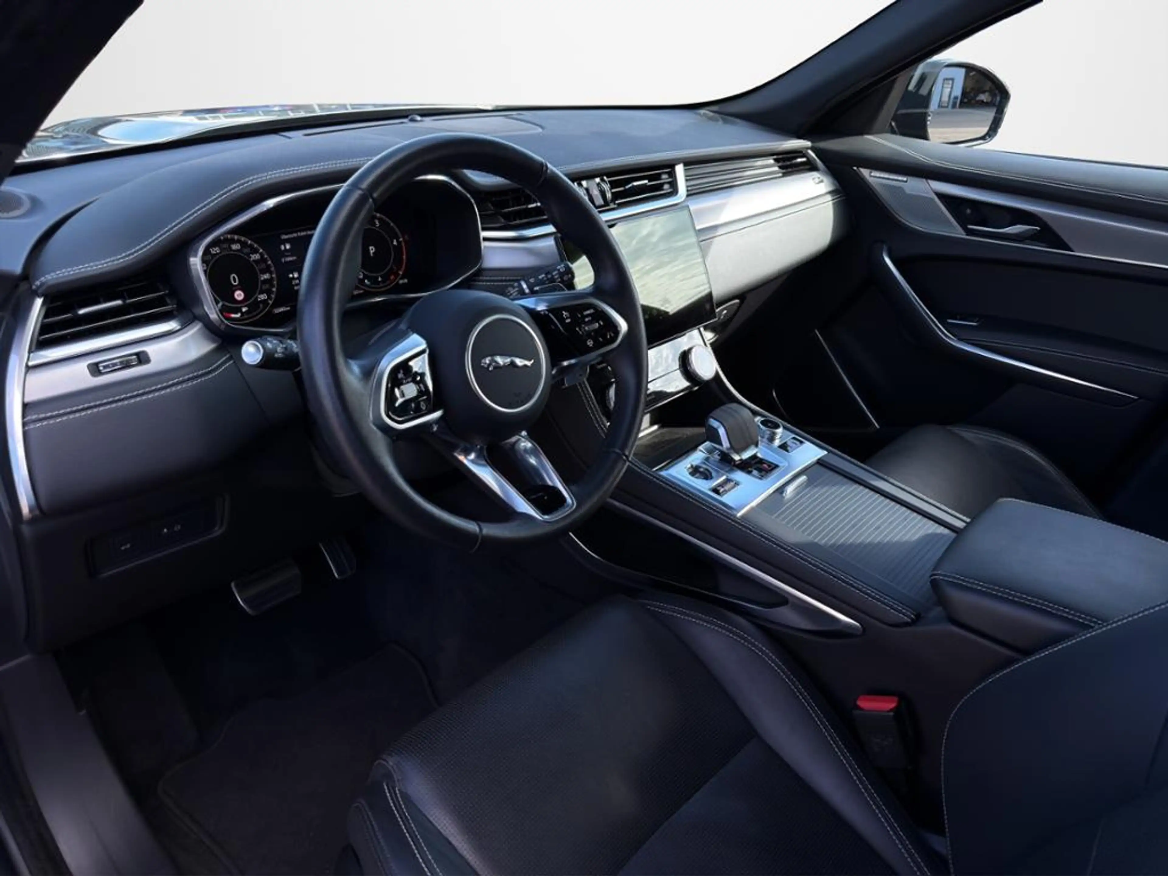Jaguar F-Pace *Verkauf im Kundenauftrag!* — photo 9
