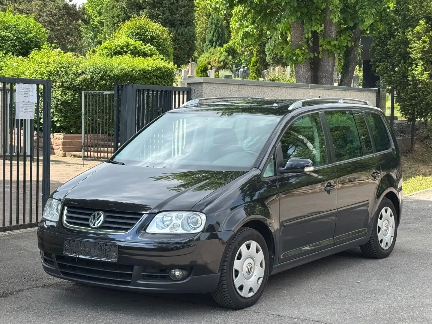 Volkswagen Touran Goal 2.0 TDI Чорний - 1