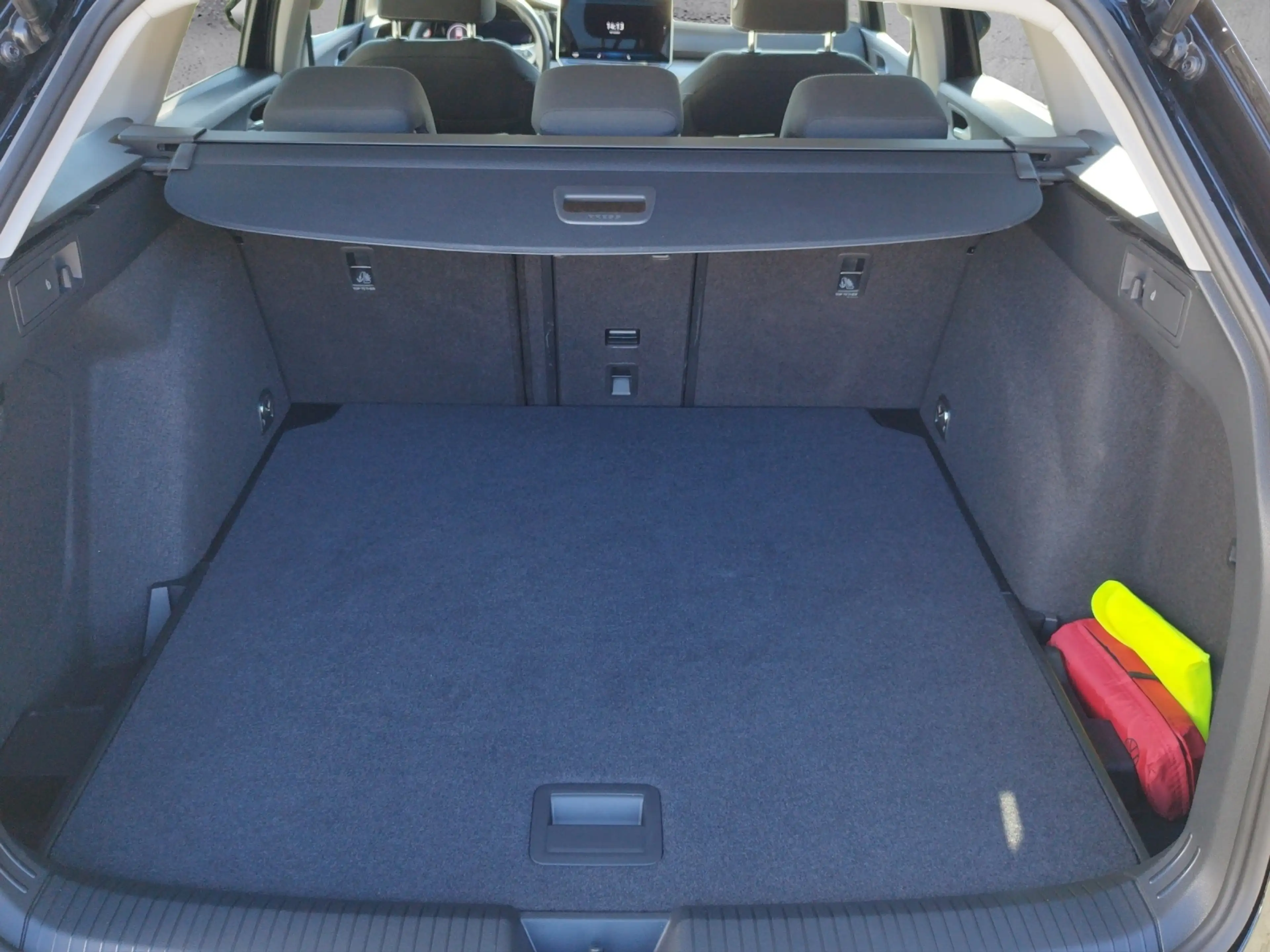 Volkswagen Golf Variant VIII Variant Life 1.5eTSI DSG 5JG/AHK/RFK/SHZ/LED — photo 12