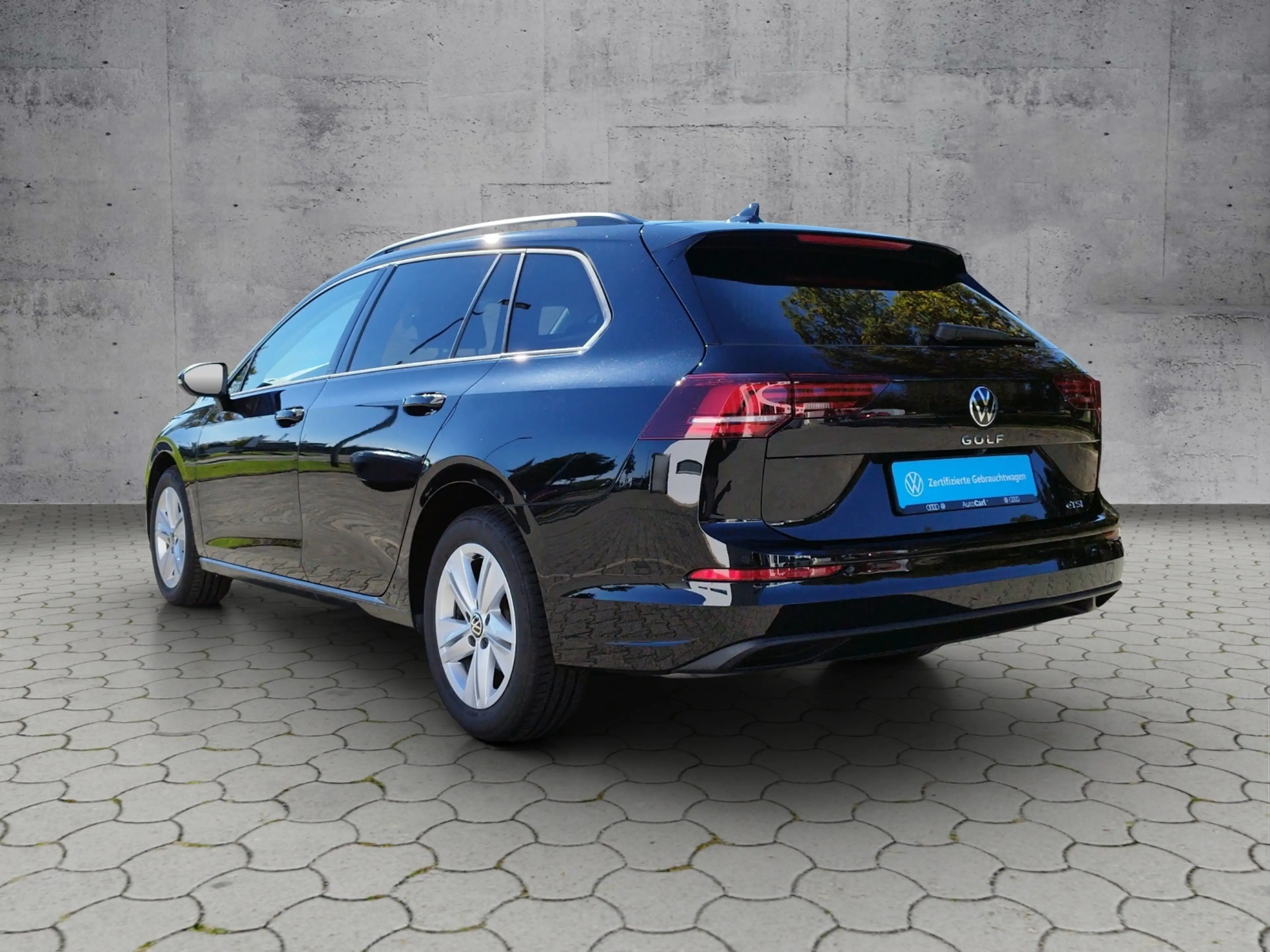 Volkswagen Golf Variant VIII Variant Life 1.5eTSI DSG 5JG/AHK/RFK/SHZ/LED — photo 3