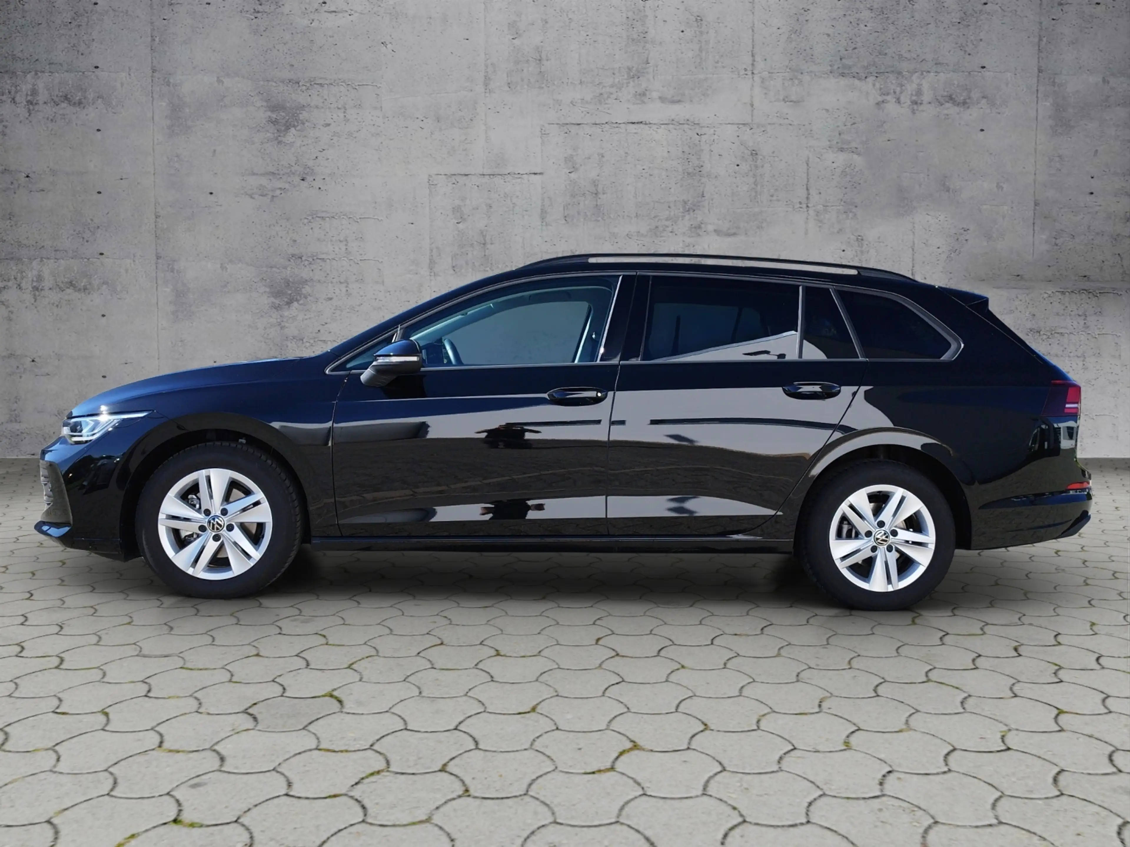 Volkswagen Golf Variant VIII Variant Life 1.5eTSI DSG 5JG/AHK/RFK/SHZ/LED — photo 2