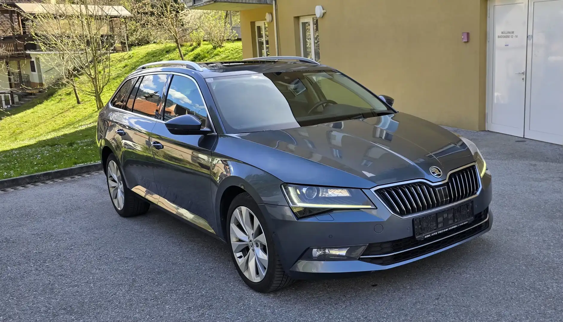 Skoda Superb Kombi 2,0 TDI Style DSG - 1