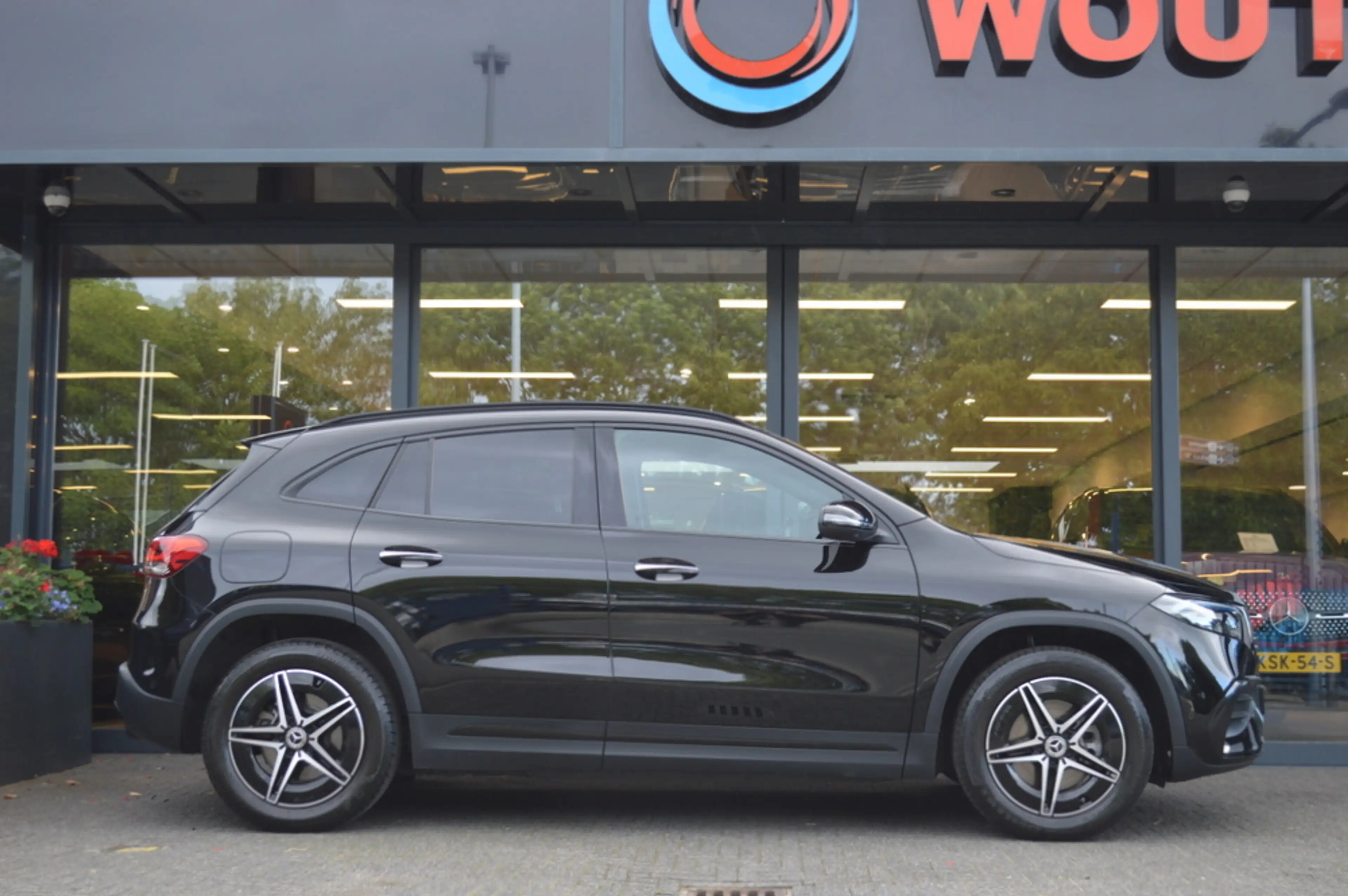 Mercedes-Benz EQA 250 250+ AMG-Line 71 kWh Panorama Memory Camera 360 Ke — photo 7
