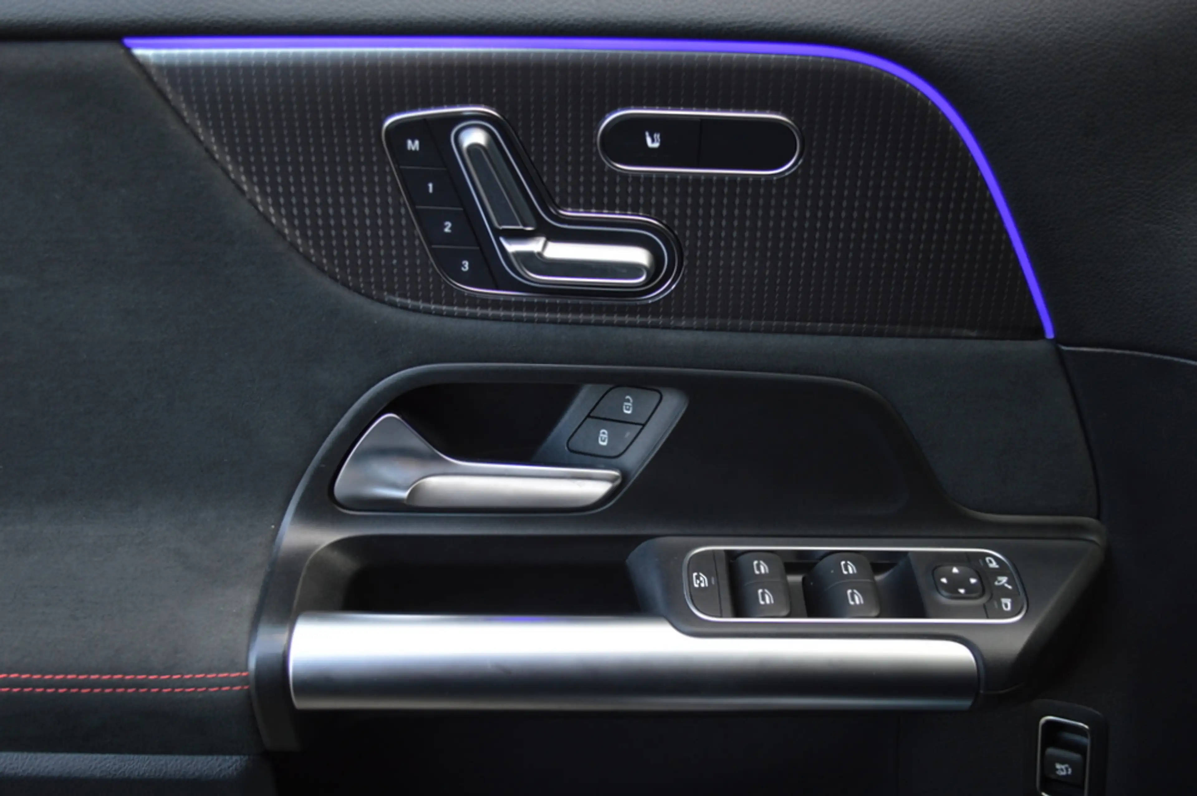Mercedes-Benz EQA 250 250+ AMG-Line 71 kWh Panorama Memory Camera 360 Ke — photo 15
