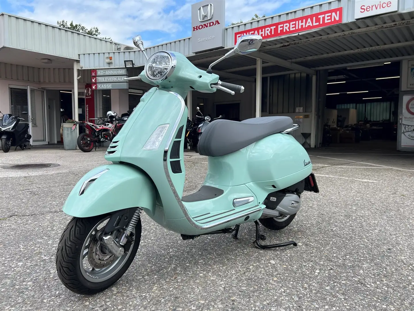 Vespa GTS 125 Vorführfahrzeug - 1