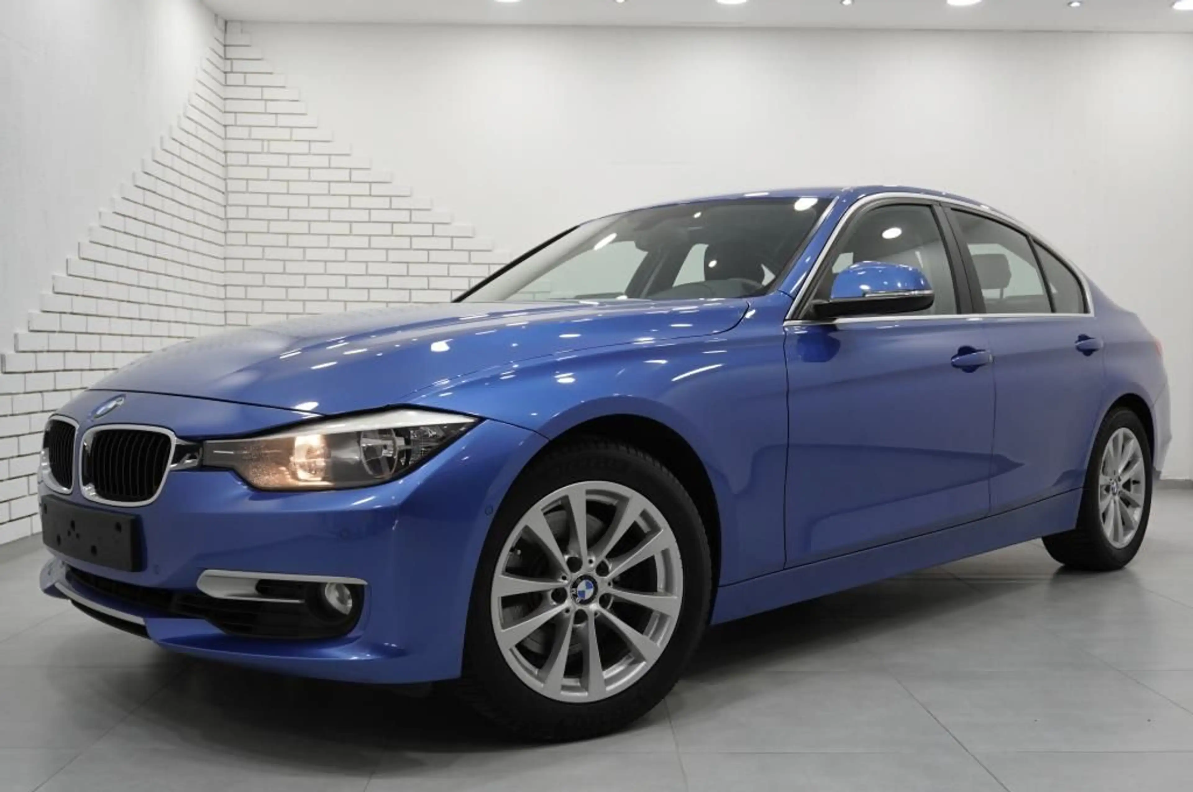 BMW 328 i Limousine Schalter Navi/Leder/HUD/Memroy/K