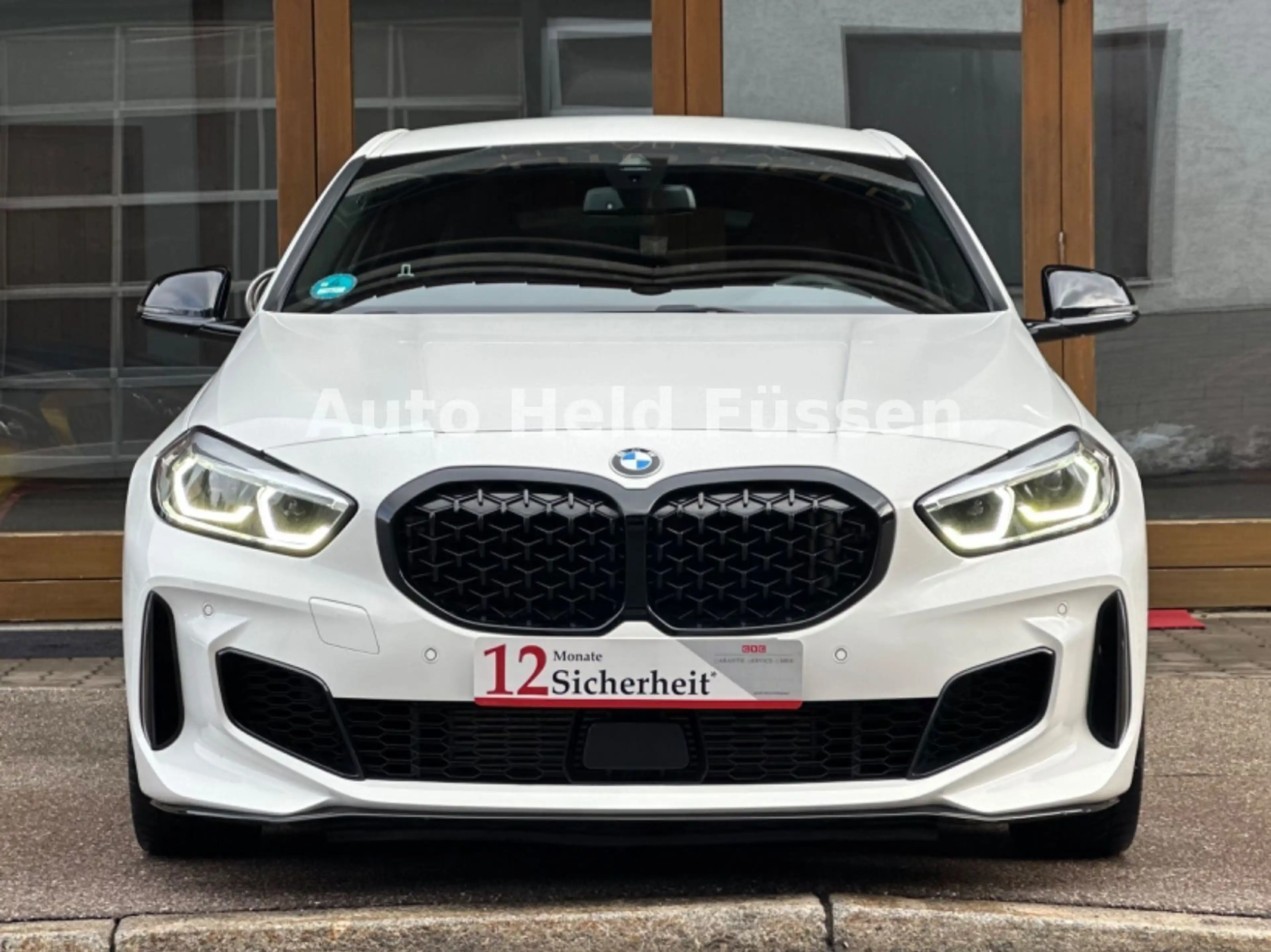 BMW 135 i xDrive Lim Aut Navi Temp LED — photo 3