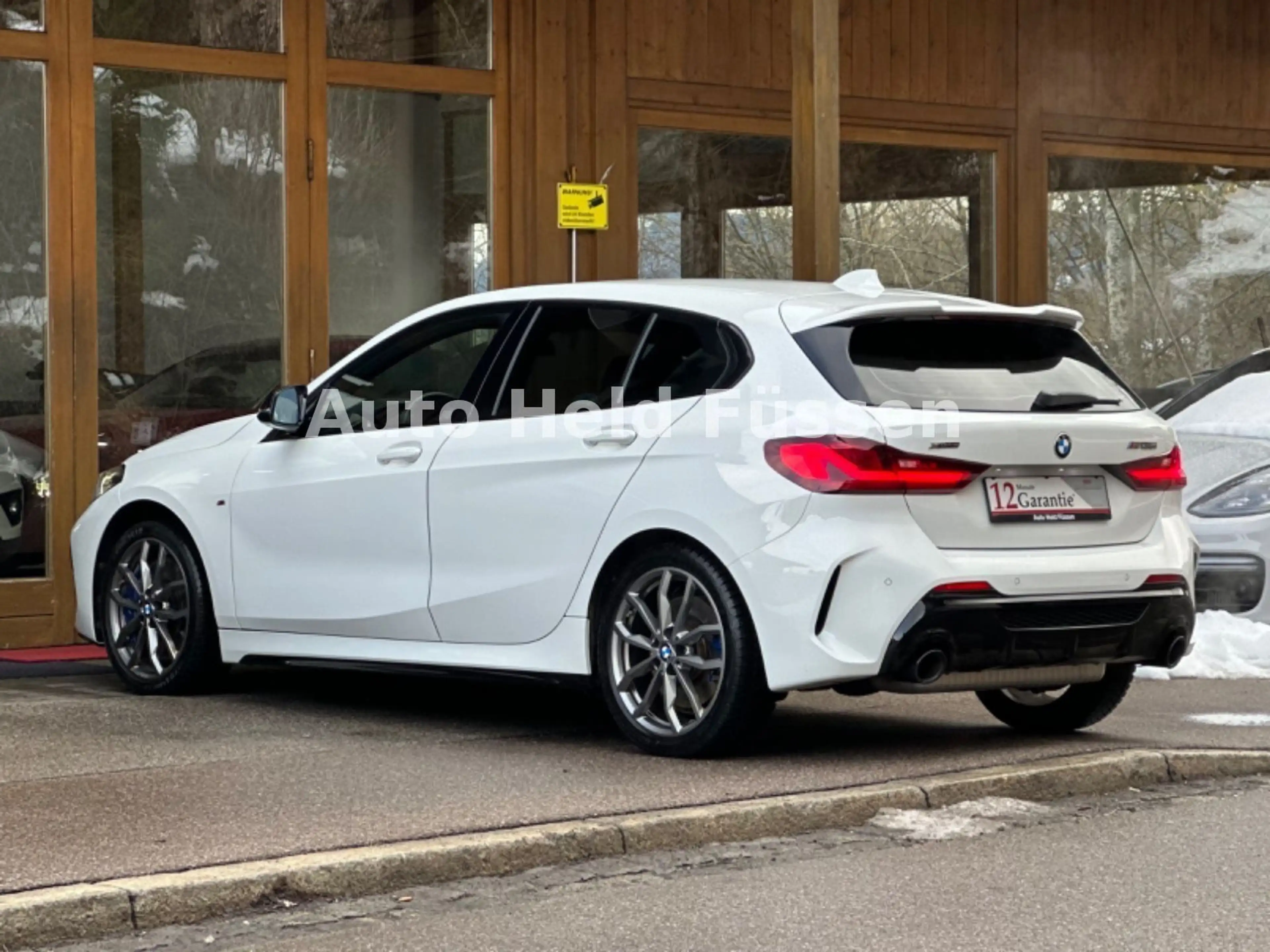 BMW 135 i xDrive Lim Aut Navi Temp LED — photo 7