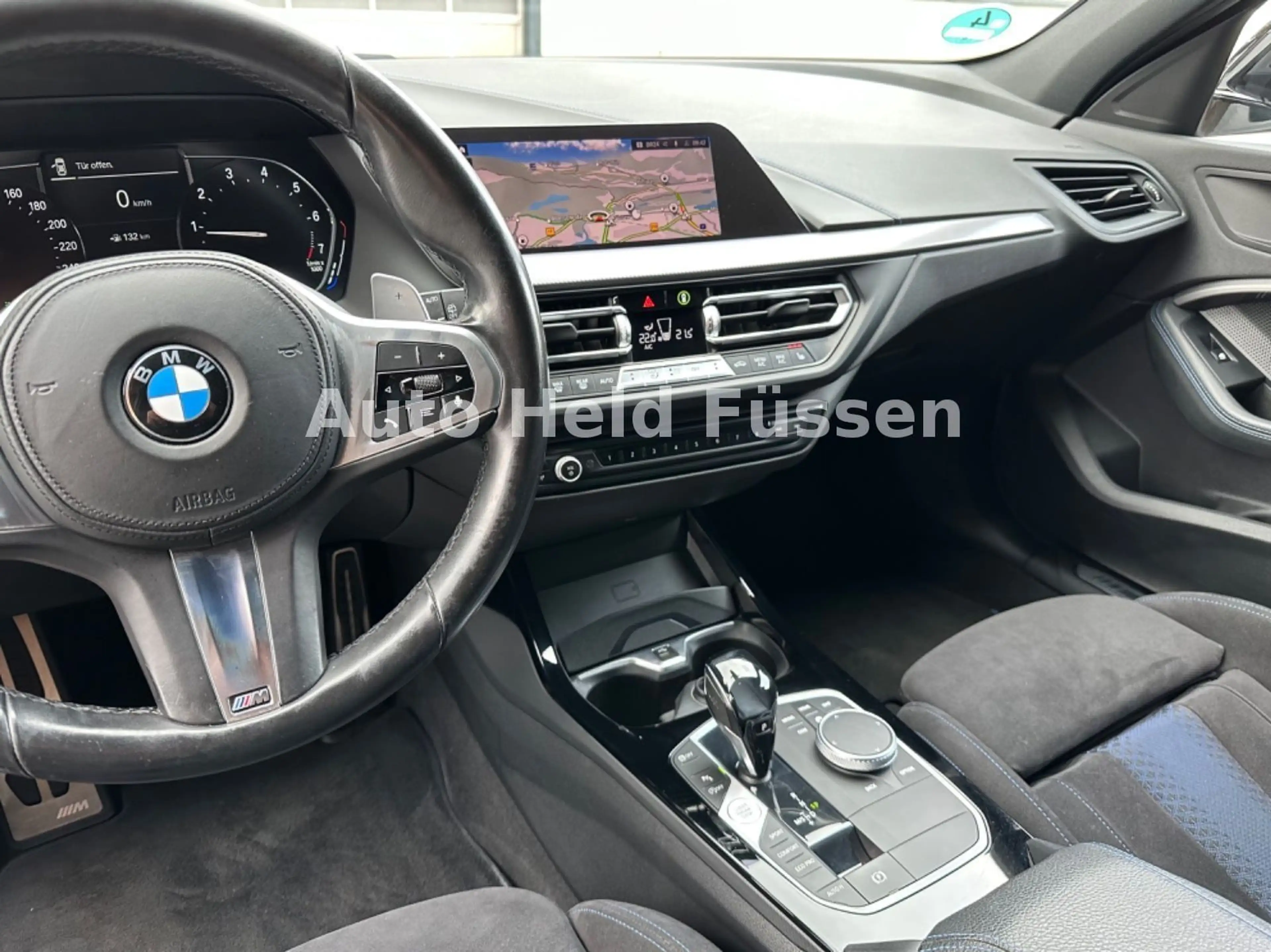 BMW 135 i xDrive Lim Aut Navi Temp LED — photo 13