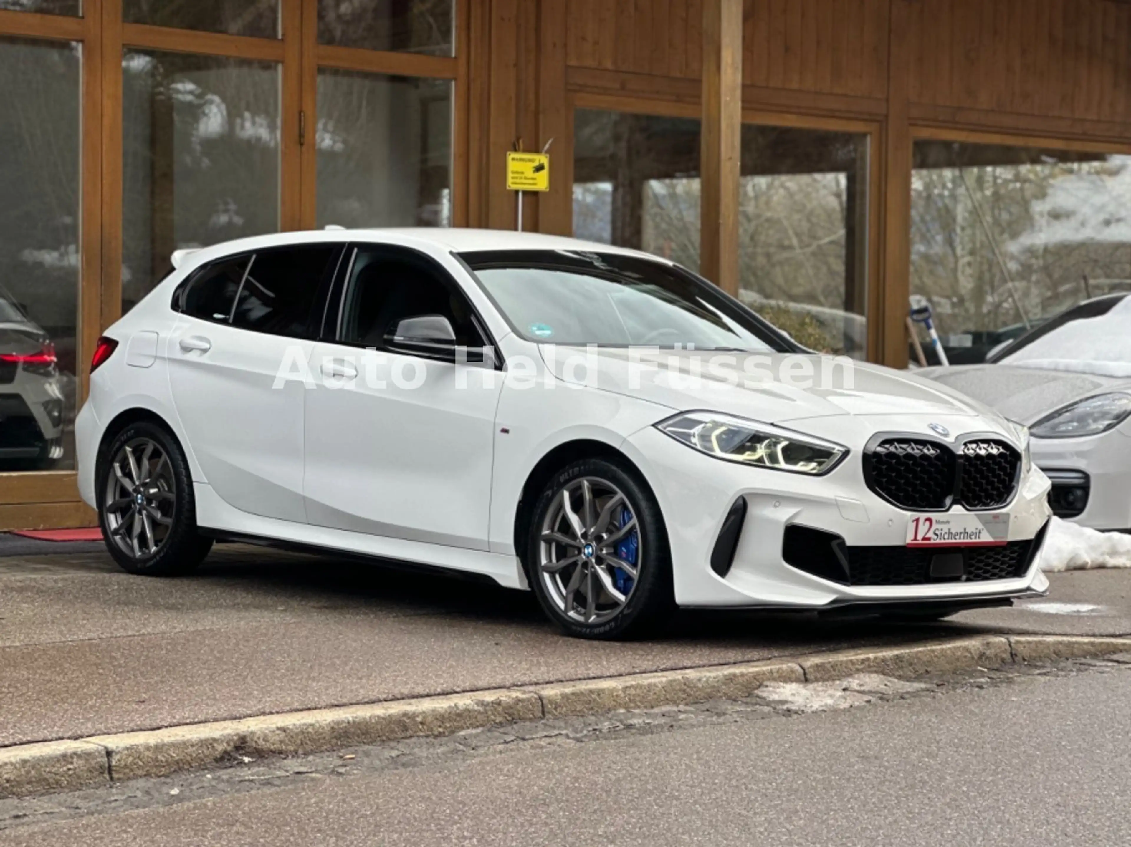 BMW 135 i xDrive Lim Aut Navi Temp LED — photo 4
