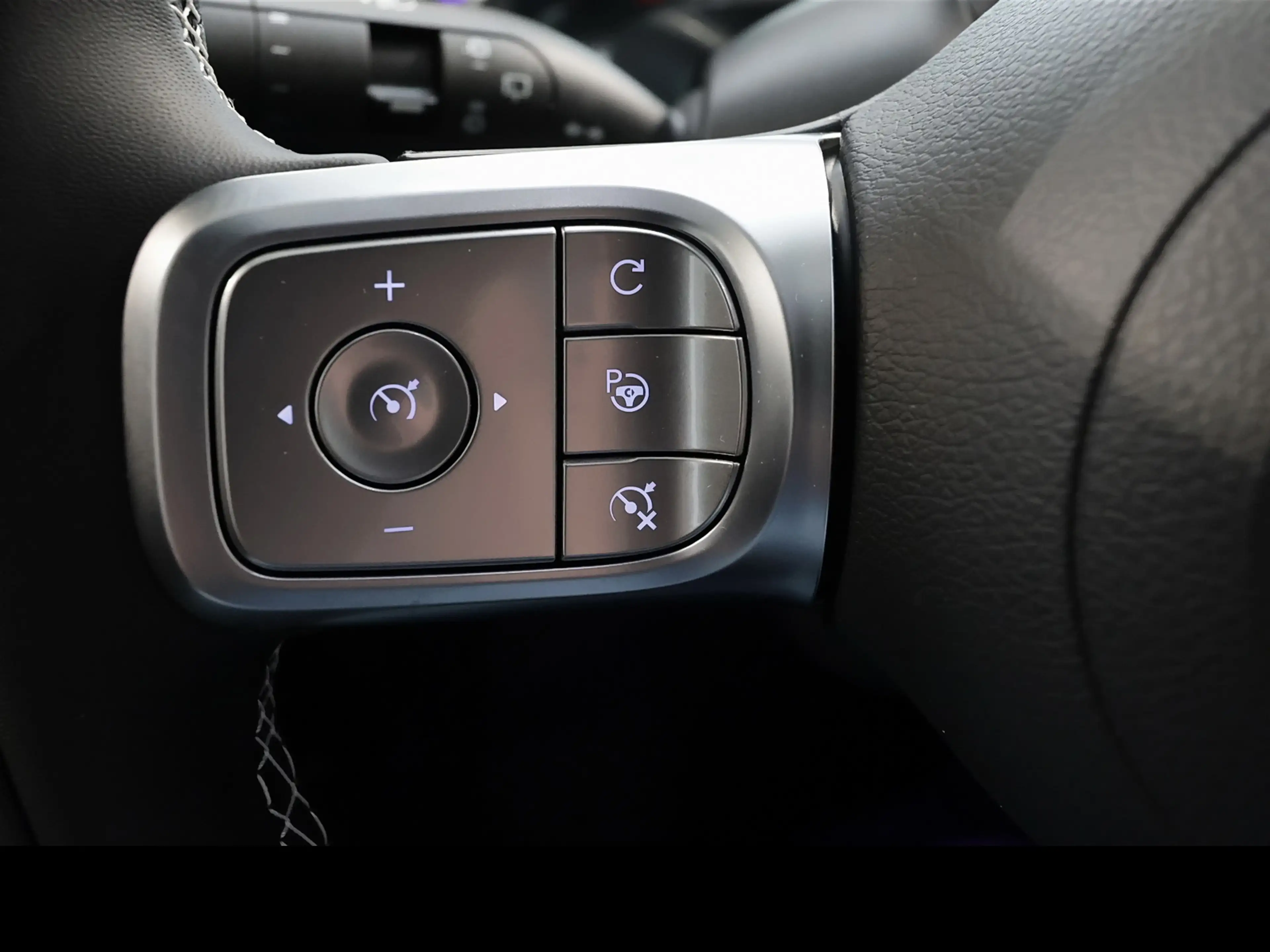 smart #1 PREMIUM 22KW+DAB+LED+360°+Navi+Head-UP+Fahras — photo 13