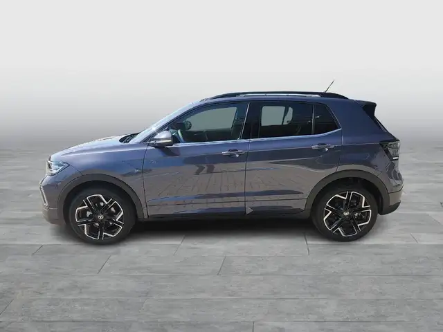 Volkswagen T-Cross view 3