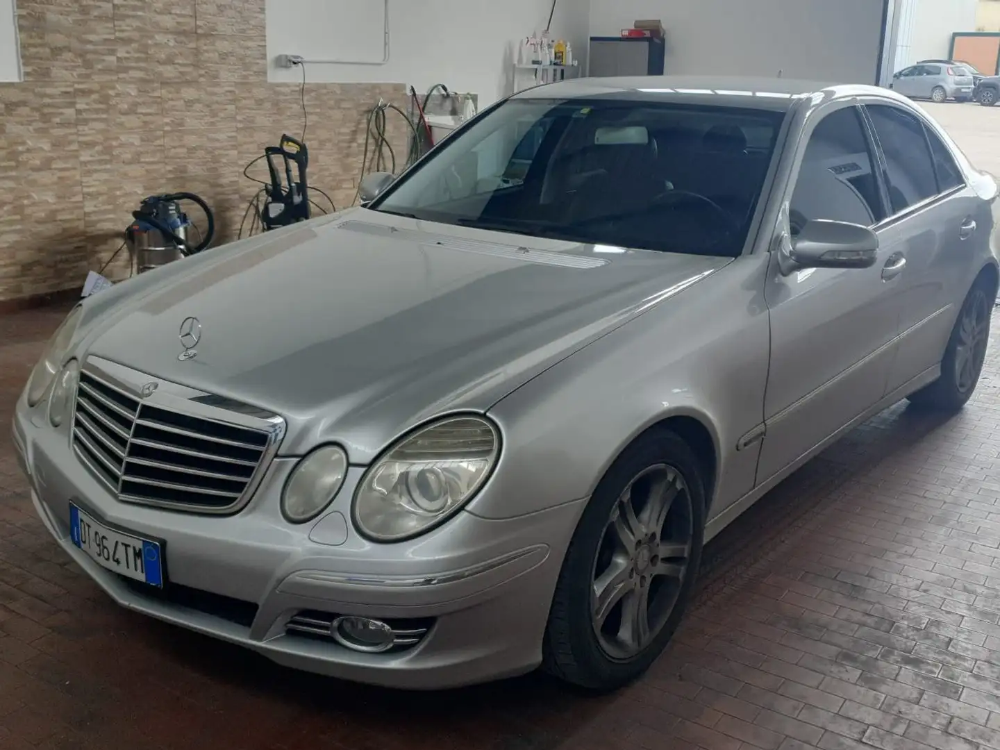 Mercedes-Benz E 220 Classe E - W211 Berlina cdi evo Avantgarde 170cv Grigio - 1