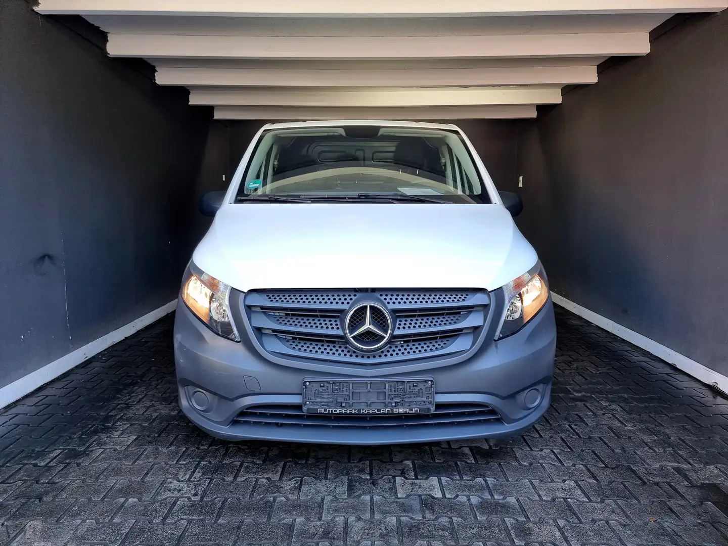 Mercedes-Benz Vito Kasten LANG, 114 CDI EU6, KLIMA, PDC, 3 SITZER Weiß - 2