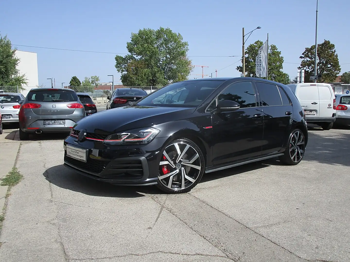Volkswagen Golf GTI Performance 2,0 TSI DSG Schwarz - 2