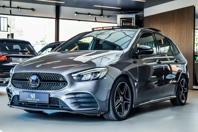Mercedes-Benz B 200 AMG-Line Night Edition 03/2019 - Full Option!!
