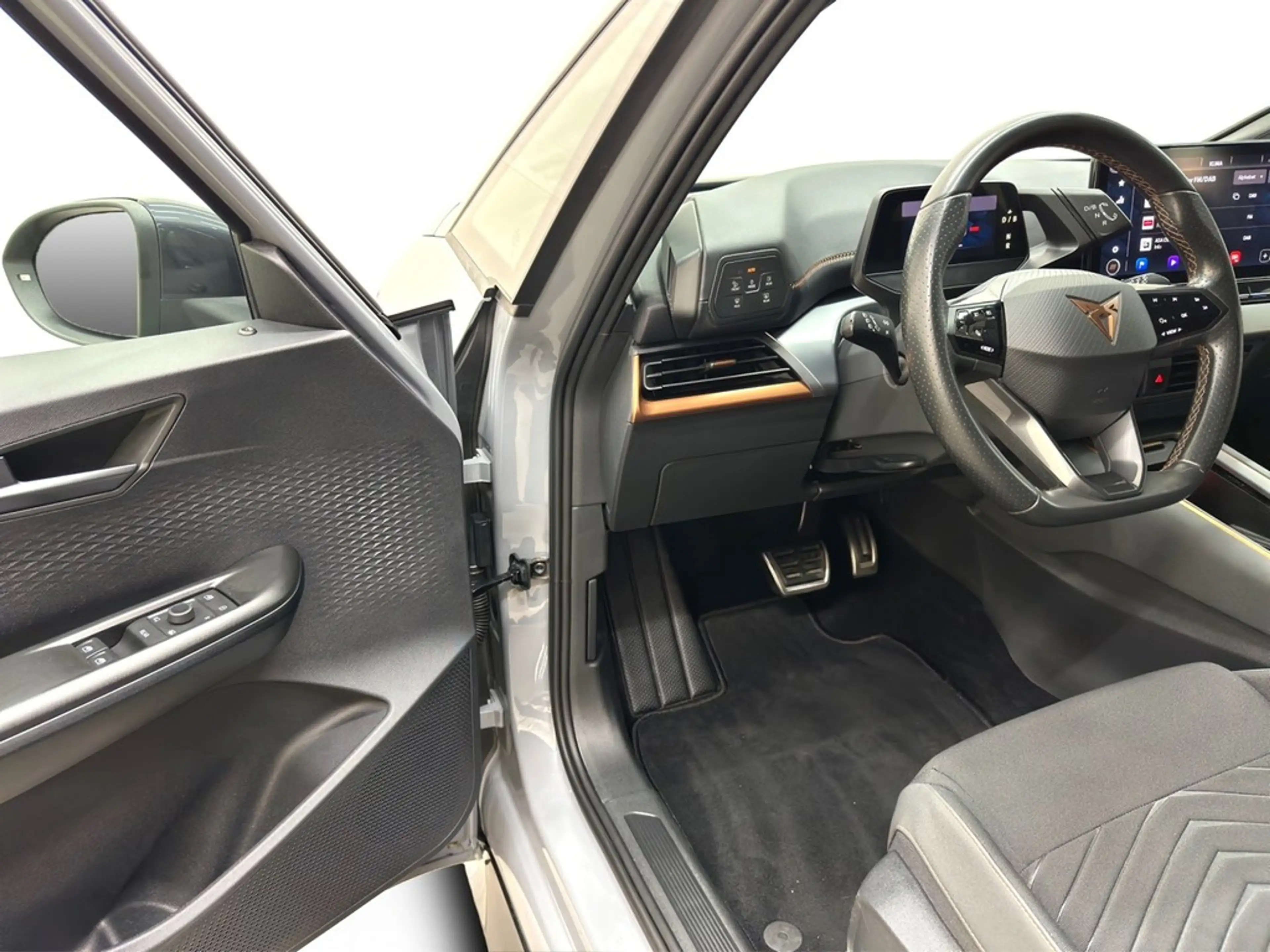 CUPRA Born 58 kwh COPPER LED*WÄRMEPU*NAV*ACC*SHZ*PDC*KAMER... — photo 13