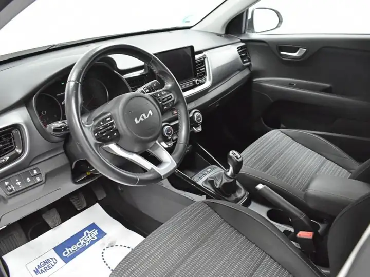 Kia Stonic 2022, foto 8