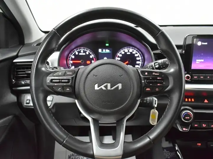 Kia Stonic 2022, foto 16