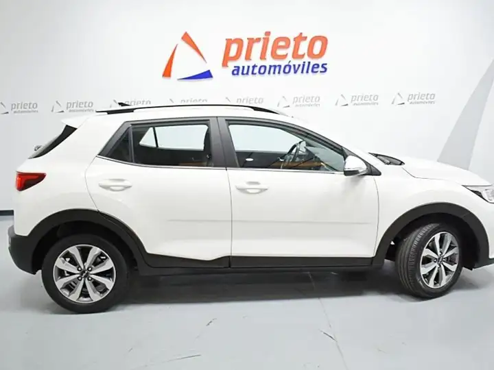 Kia Stonic 2022, foto 34