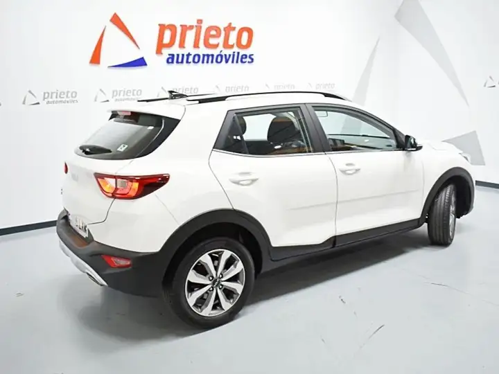 Kia Stonic 2022, foto 33