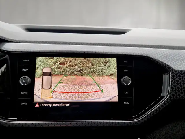 Volkswagen T-Cross view 13