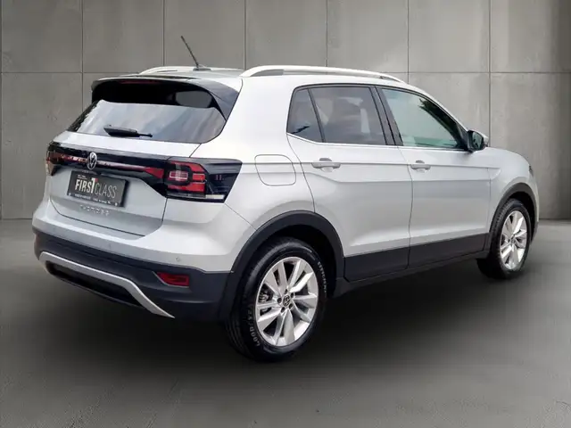 Volkswagen T-Cross view 4