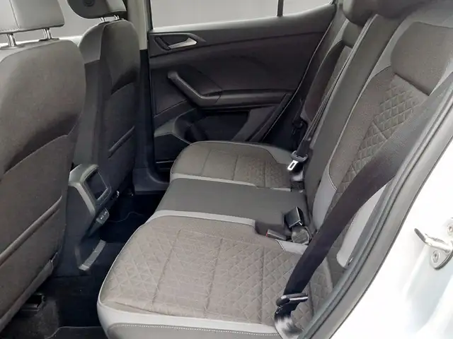 Volkswagen T-Cross view 9