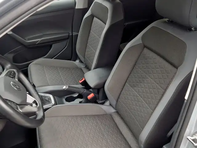 Volkswagen T-Cross view 8