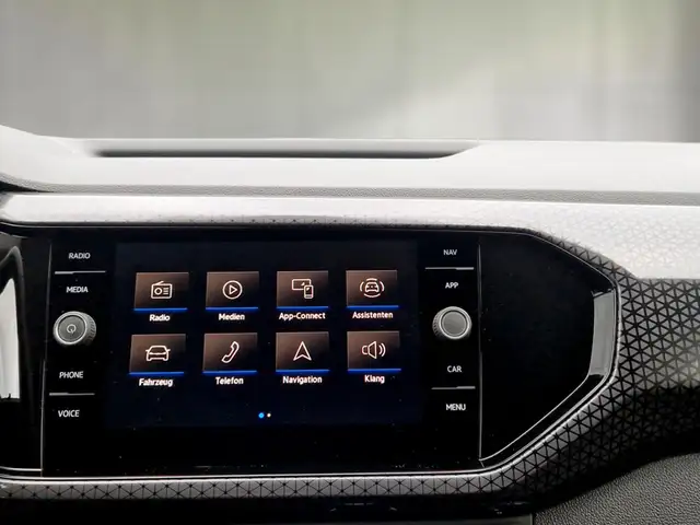 Volkswagen T-Cross view 11