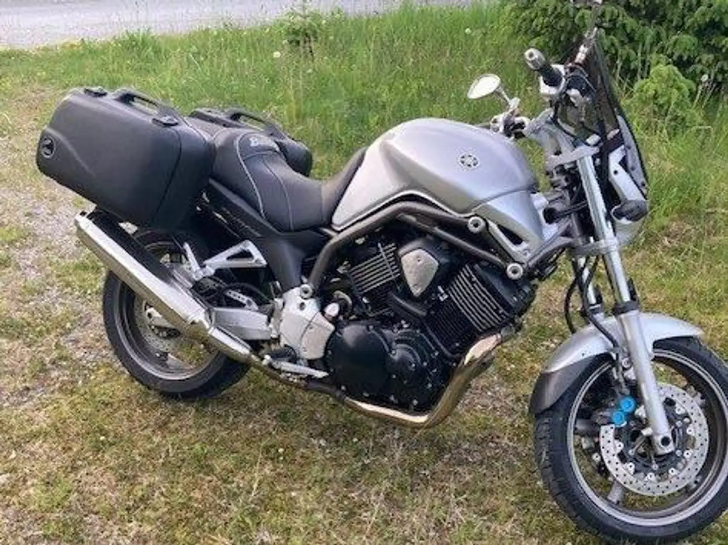 Yamaha BT 1100 Bulldog Argent - 2