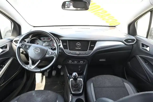 Opel Crossland X view 9
