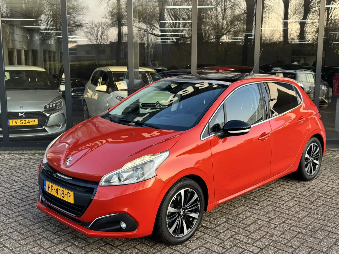 Peugeot 208 1.2 PureTech Allure*Panoramadak*ECC* Orange - 2
