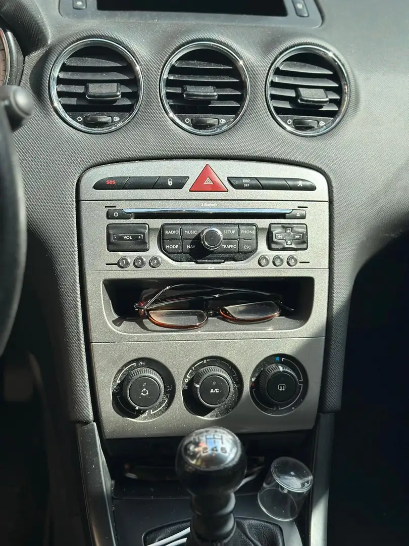 Peugeot 308 308 HDi FAP 110 Tendance Silber - 2